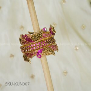 Bold Parrot Motif Kundan Thread Bangle