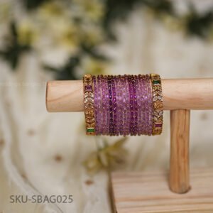 Vanya Leaf Glow Bangle Set