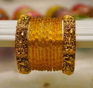 Lakshmi Vilas Yellow Raindrop Temple Set