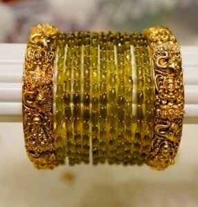 Lakshmi Vilas Olive Green Raindrop Temple Set