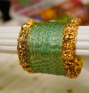 Lakshmi Vilas Crystal Green Raindrop Temple Set